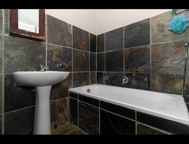 2 BEDROOM APARTMENT FOR SALE IN FLAMINGO VLEI